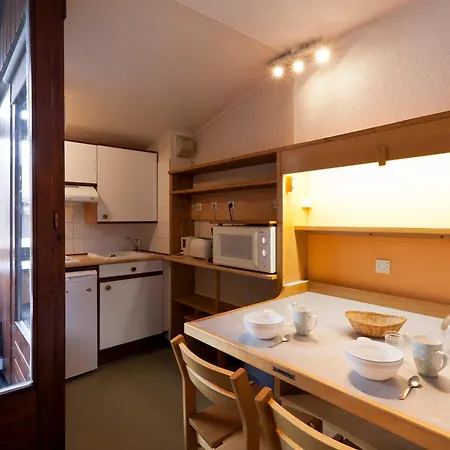Apartment Avec Balcon Et Double Exposition A Brides-les-bains, Pres Des Thermes - Fr-1-512-144 Brides-les-Bains